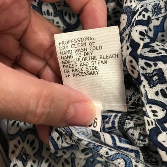 JNY Jones New York Blue Striped Comfortable V-Neck Short Sleeve Top - Picture 5 of 5